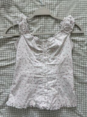 Hollister White Floral Ruffled Strap Button-Front Tank